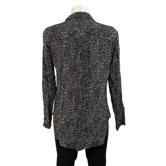 ANTHROPOLOGIE CLOTH & STONE DITSY FLORAL BLACK WHITE BUTTON FRONT LS BLOUSE XS - Picture 3 of 5